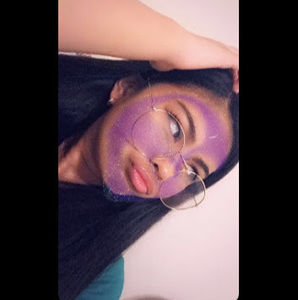 Meet your Posher, Ayezza